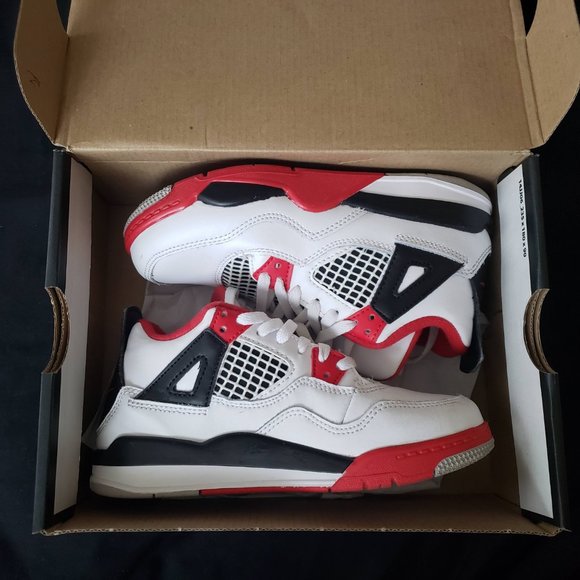 Jordan Retro 4 PreSchool - Picture 3 of 5